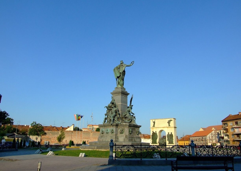 Az aradi vértanúk - hősök és áldozatok - Dr. Csikány Tamás előadása - NYILVÁNOS