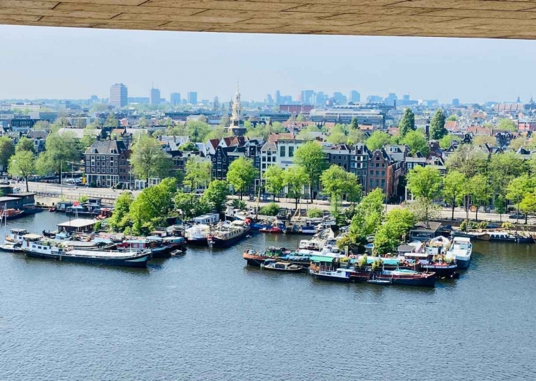 Amszterdami élmények alacsony és magas költségvetésből - Törteli Nikolett előadása